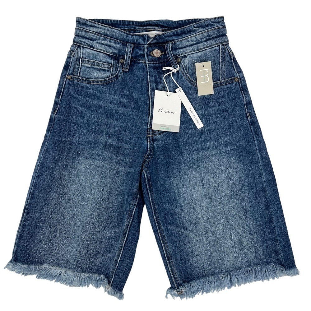 NWT KanCan Junior Women’s Shorts Sz 0/23 Button Fly 90s Relaxed Bermuda Distress